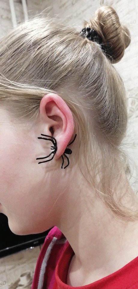 Black Halloween Spider Earrings