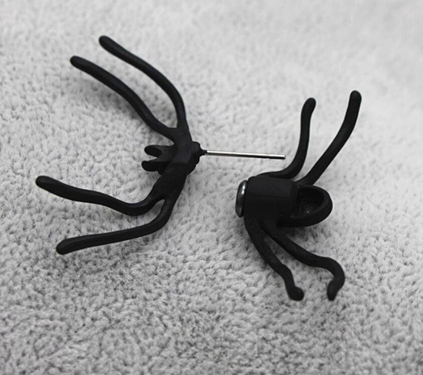 Black Halloween Spider Earrings