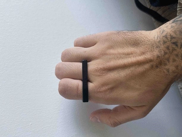 Black knuckle Ring