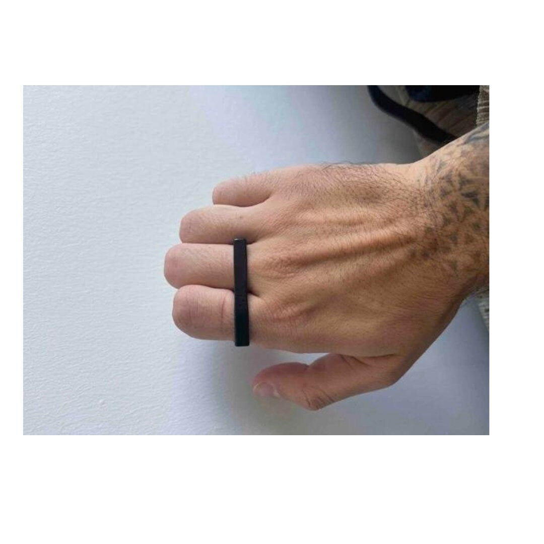 Black knuckle Ring