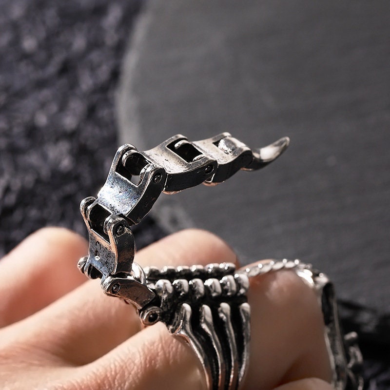 Gothic Finger Claw Scorpion Ring Nail